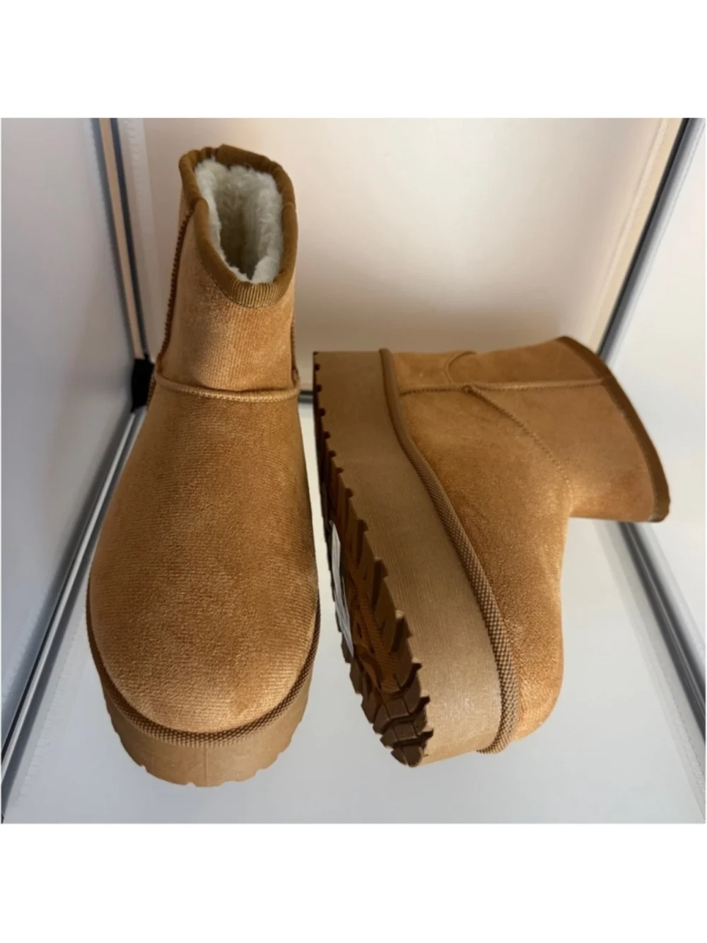 Women's Furry Faux Suede Ankle Platform Booties Tan Size 7.5 New